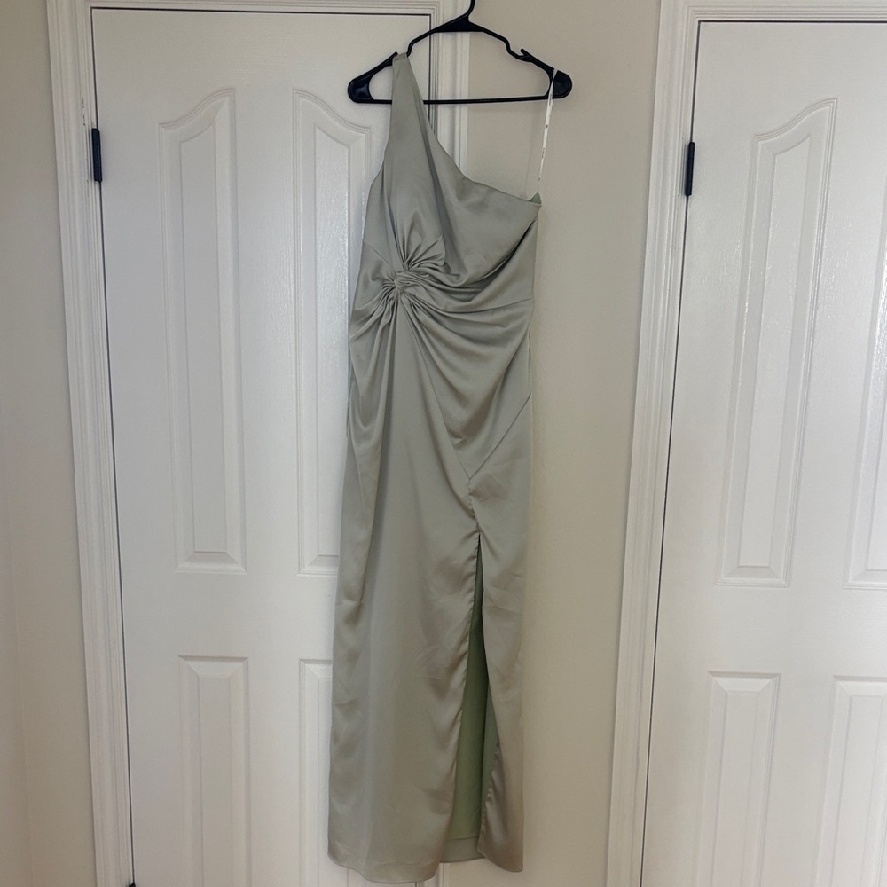 Chic One-Shoulder Silver Dress